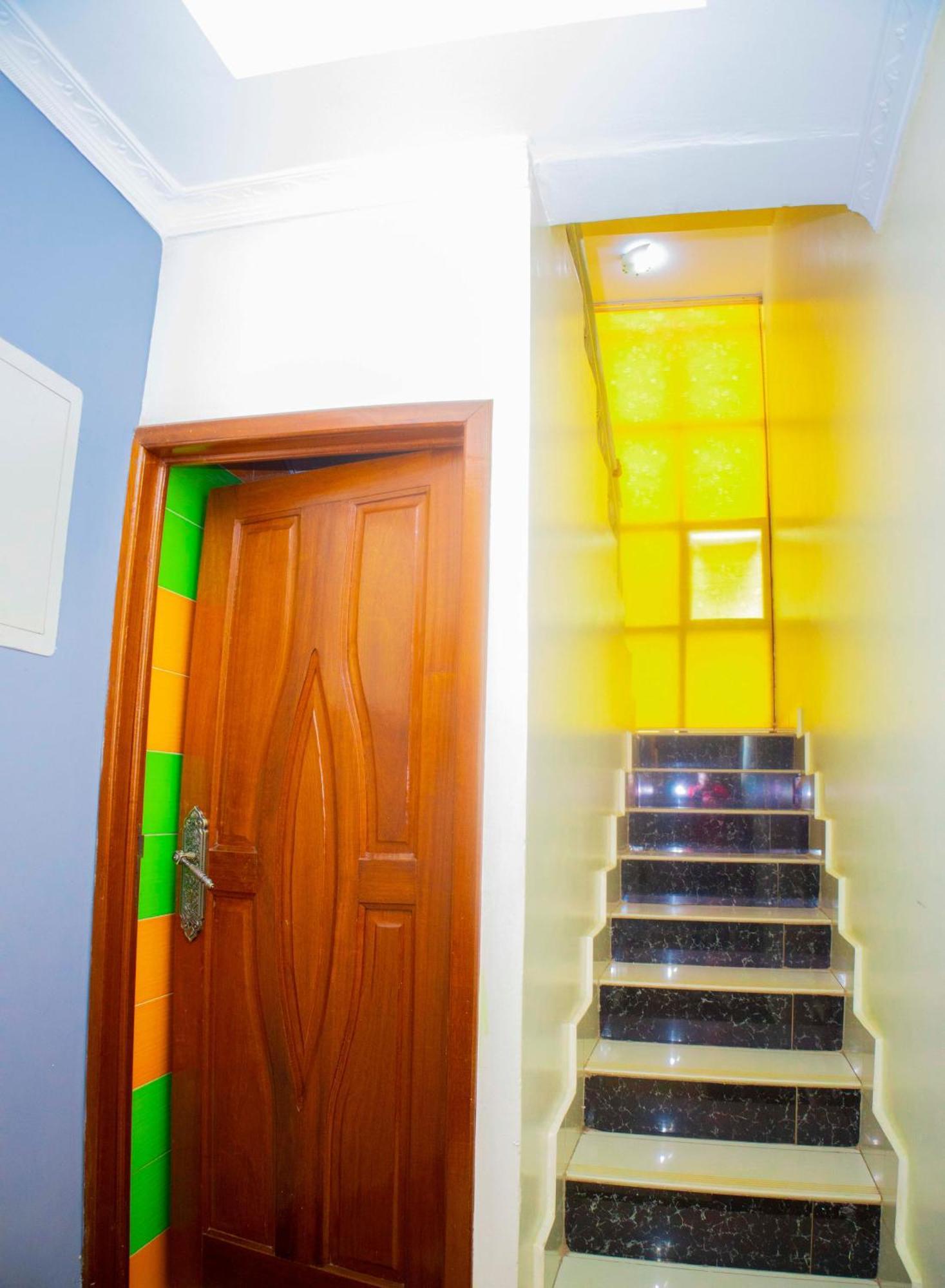 The Vibrant Lodge Gacuriro Kigali Exterior photo