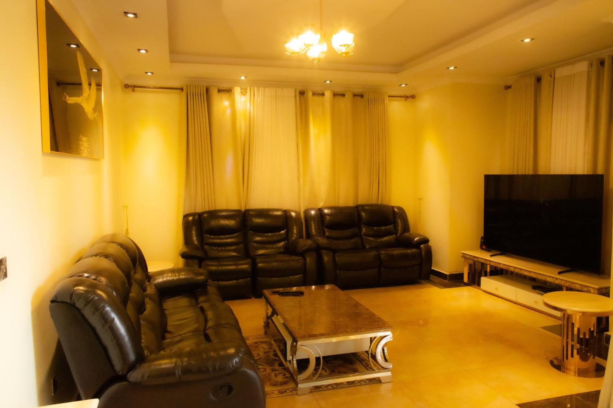 The Vibrant Lodge Gacuriro Kigali Exterior photo